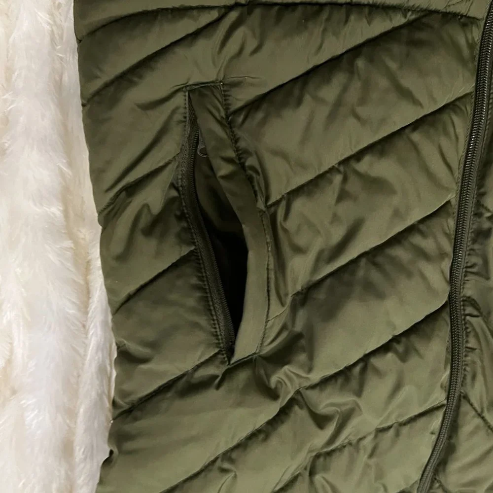 Gap Womens Puffer Vest Small Olive Green - Picture 7 of 10